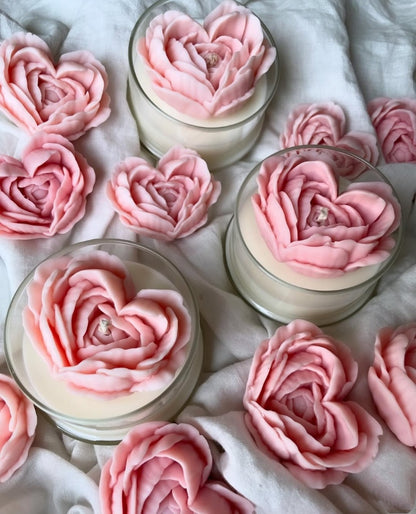 Vela Aromática Coração em Rosas