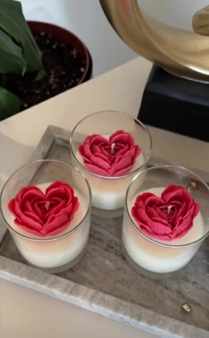 Vela Aromática Coração em Rosas